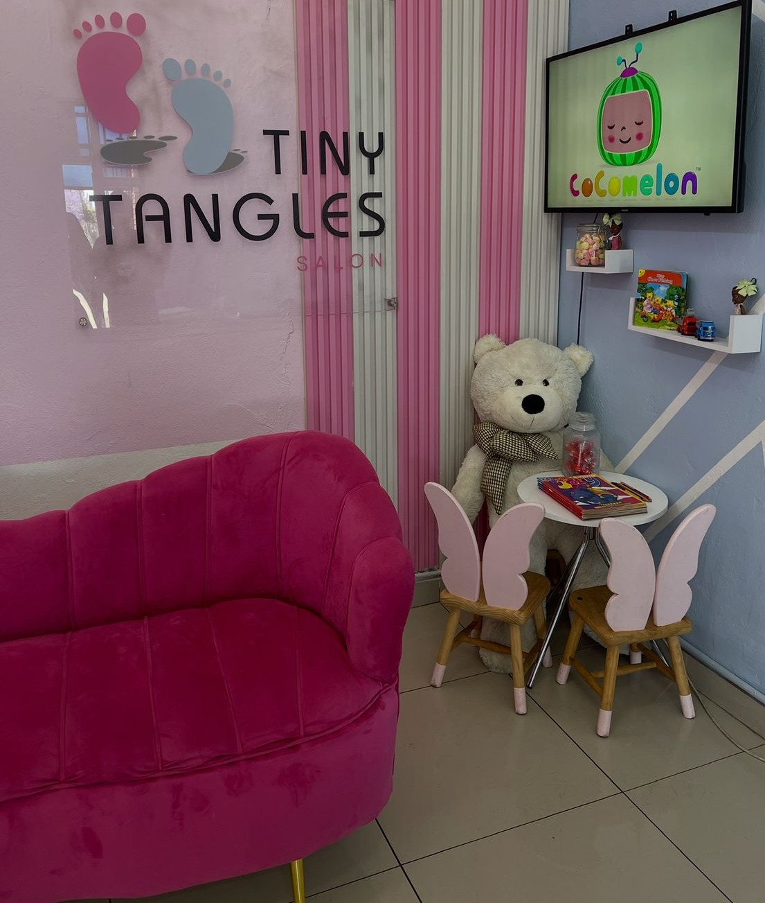 Tiny Tangles Salon waiting area