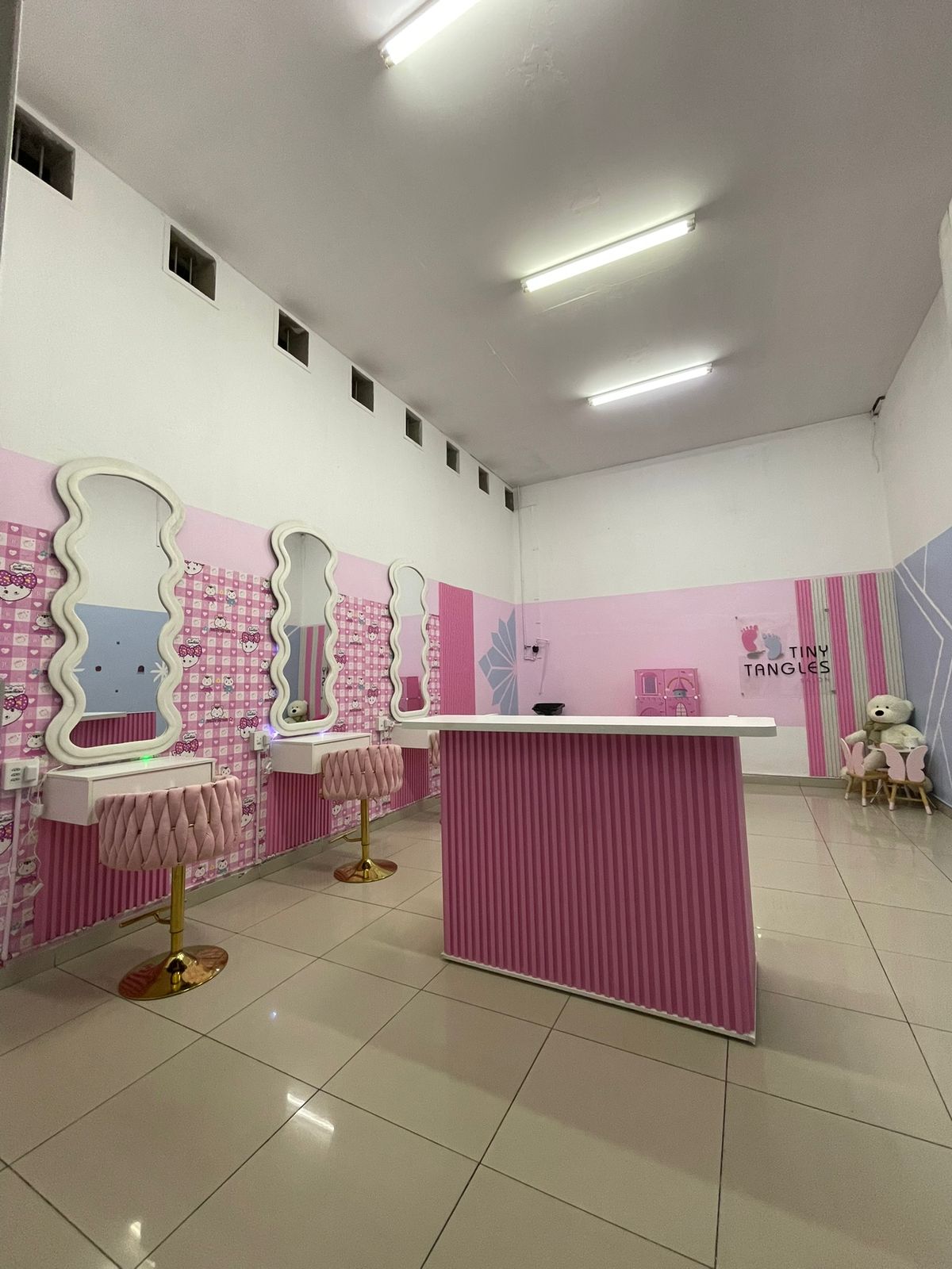 Tiny Tangles Salon styling stations